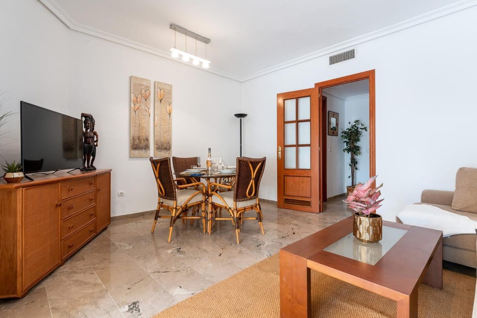 TV and multimedia, Living room, Dining area
