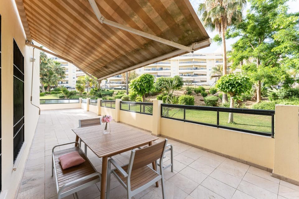 Patio, Day, Garden, View (from property/room), Balcony/Terrace, Balcony/Terrace, Garden view