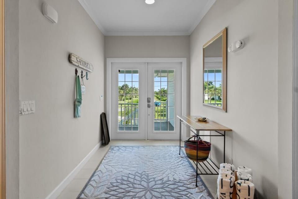 A Sun Burst House in Sanibel Island