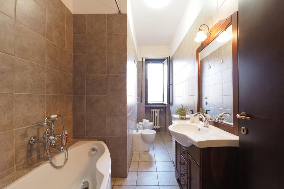 Toilet, Bathroom, Bath, bidet, towels