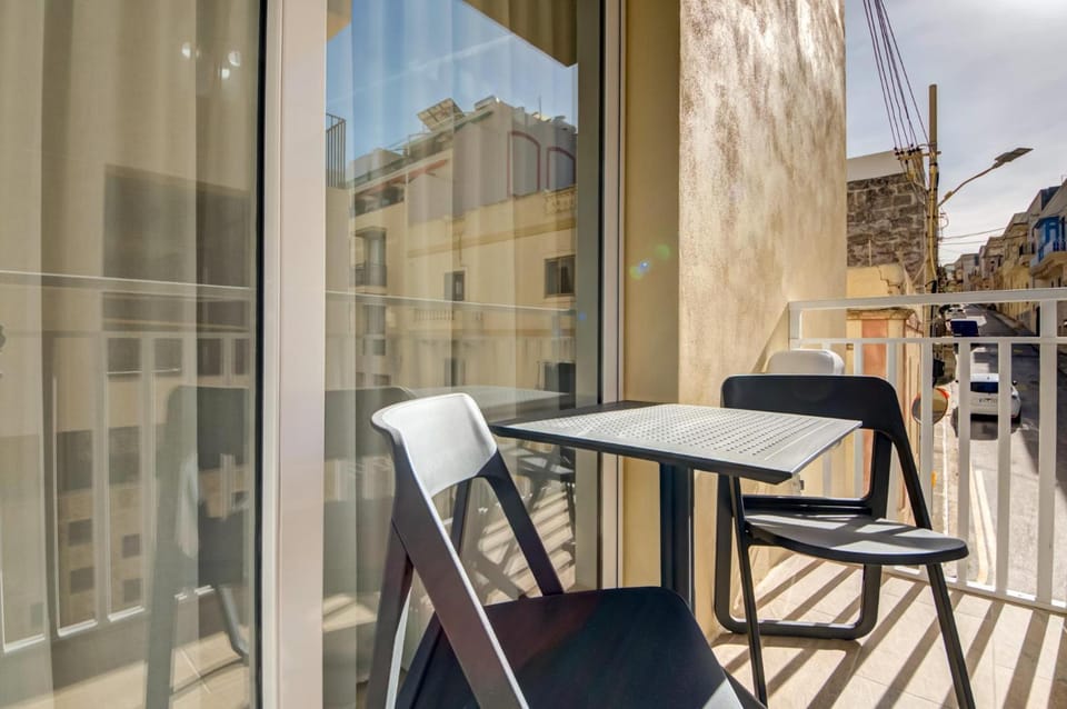 Patio, Day, View (from property/room), Balcony/Terrace, Balcony/Terrace, Living room, Seating area, Dining area