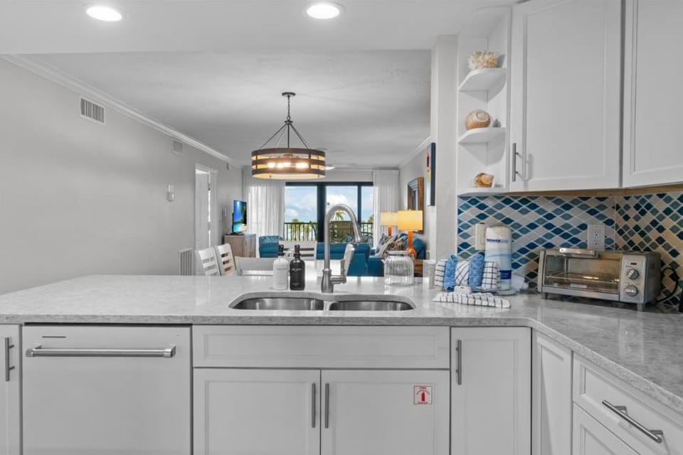 Pointe Santo C35 House in Sanibel Island
