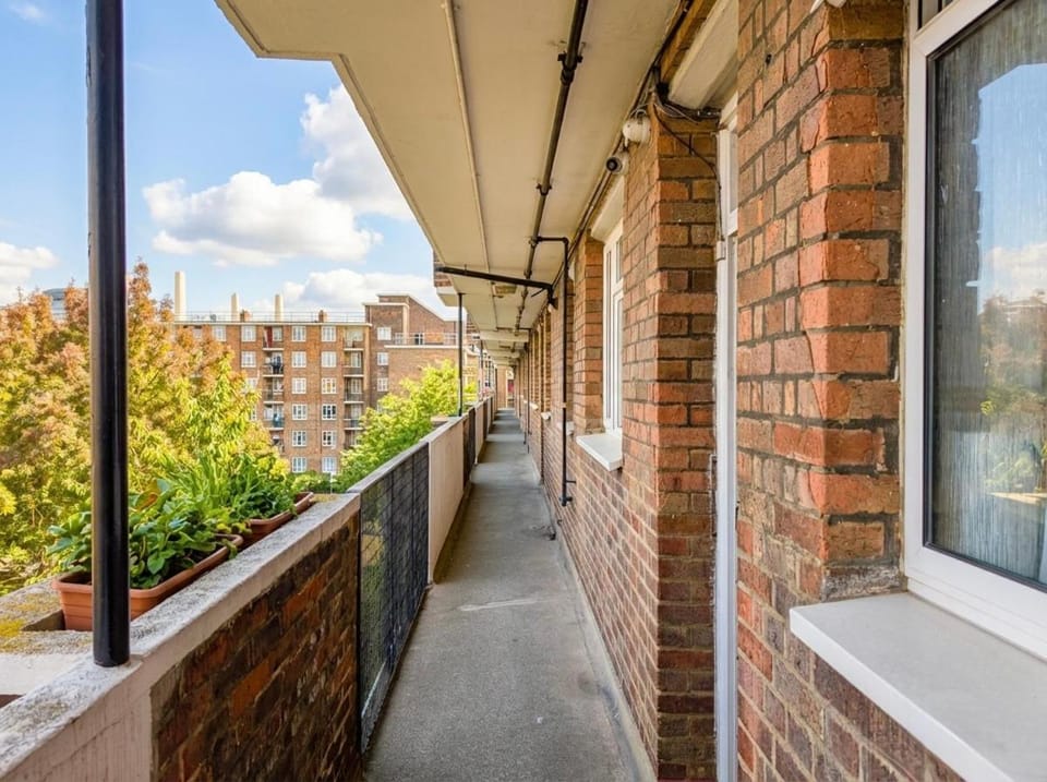 Property building, Balcony/Terrace