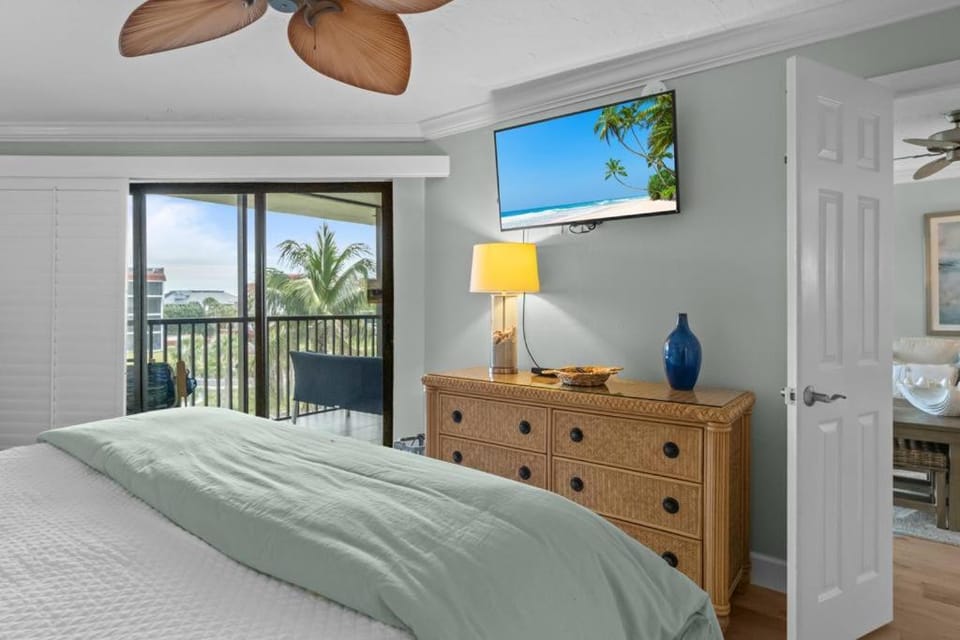 Pointe Santo B33 House in Sanibel Island