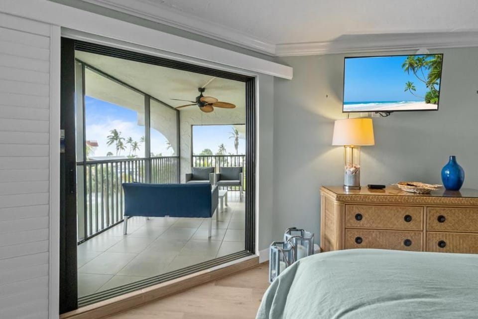 Pointe Santo B33 House in Sanibel Island