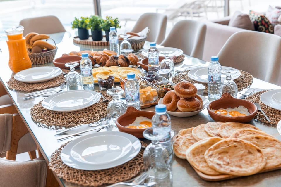 Breakfast, Buffet breakfast