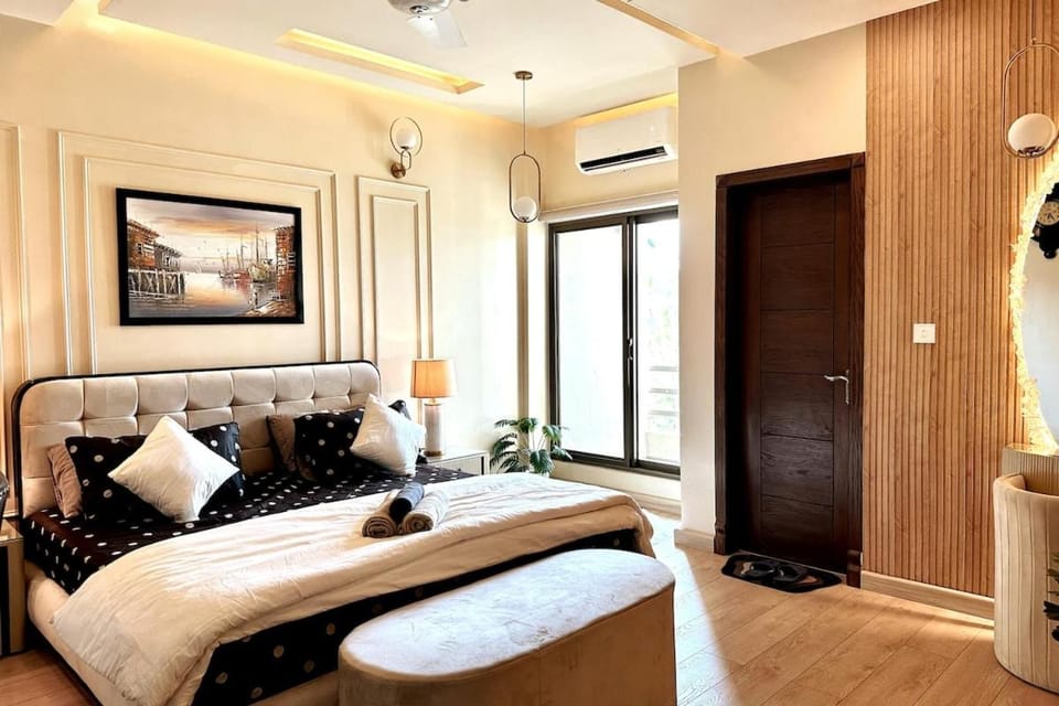 Cozy 2 Bedroom Condo Retreat Apartment in Islamabad Capital Territory