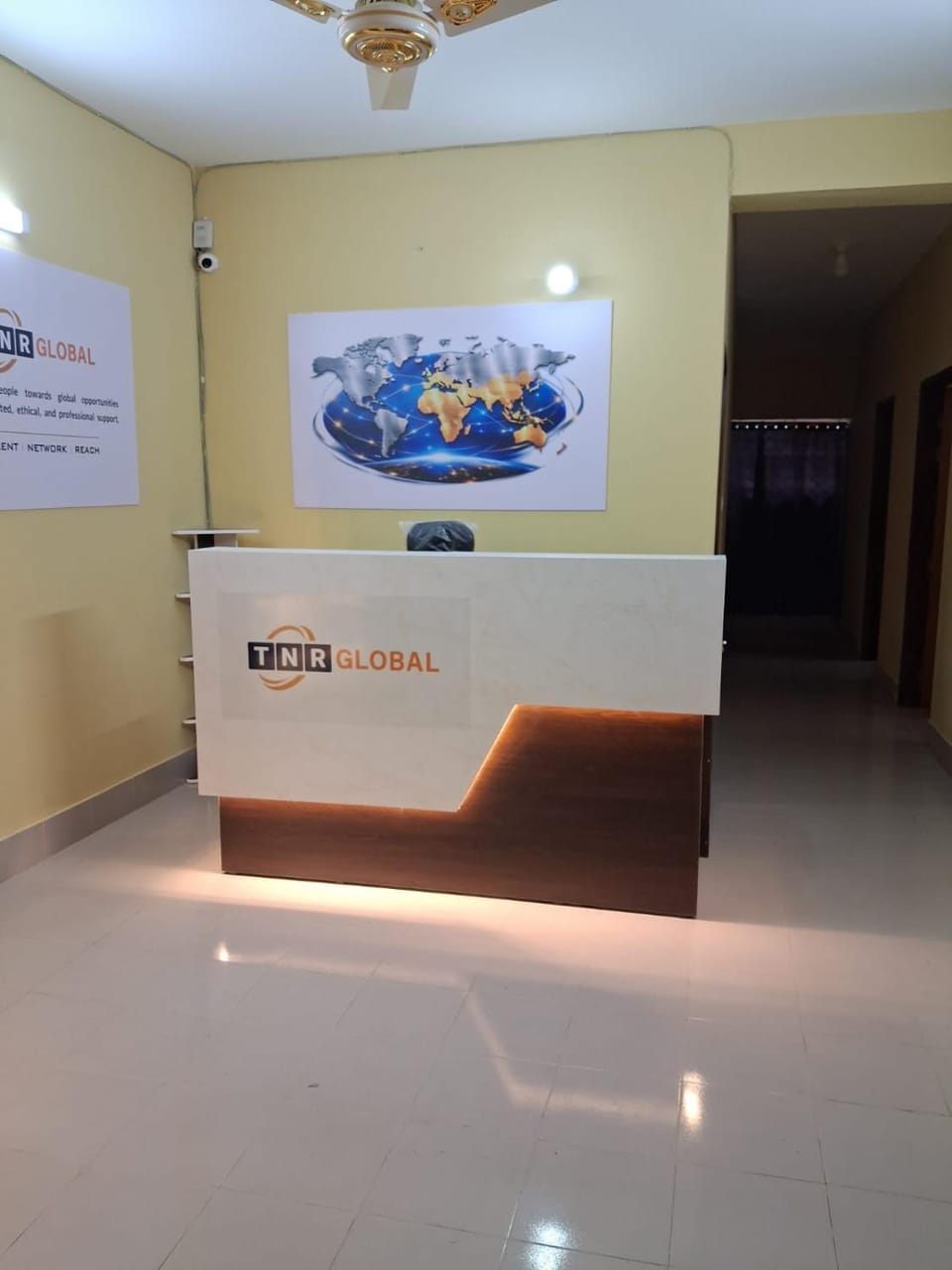 Kitchen or kitchenette, Lobby or reception