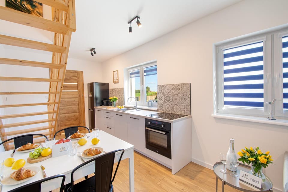 Kitchen or kitchenette, Dining area, pet friendly