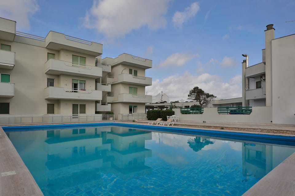 Property building, Swimming pool