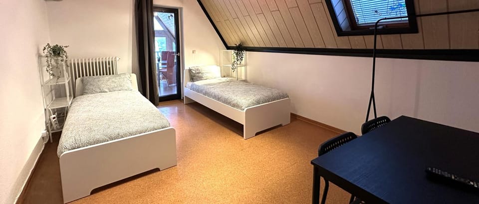Bed, Photo of the whole room, Bedroom
