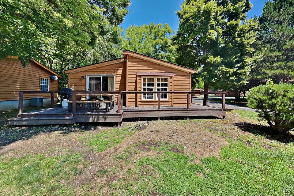 Put-in-Bay Island Club #83 House in South Bass Island