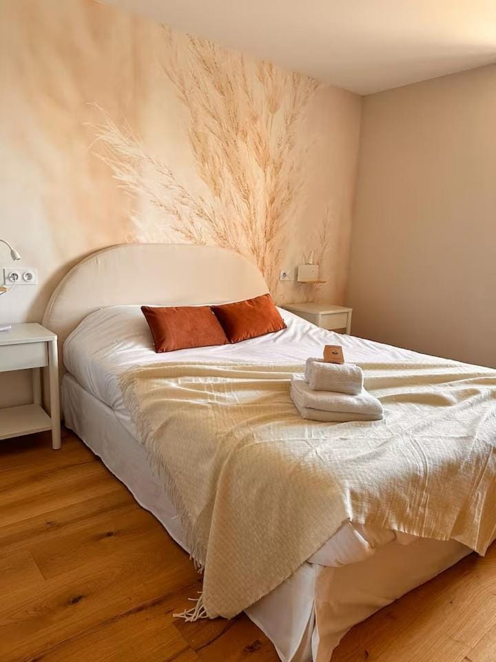 Villa des Vignes Sleeps 12 avec Jacuzzi Villa in Bourgogne-Franche-Comté