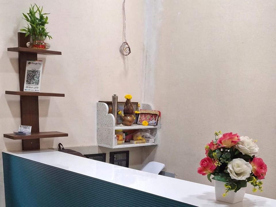 Golden Tree Guest House Hostel in Mumbai