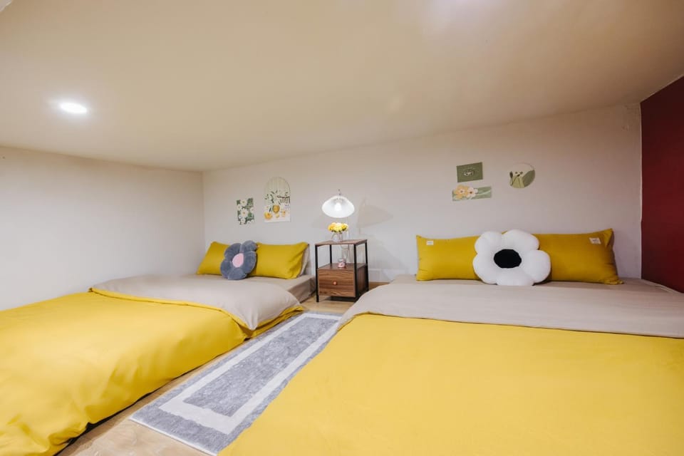 Ancient House, Heart of OldQuarter, 5' to Hoan Kiem Lake Apartment in Hanoi