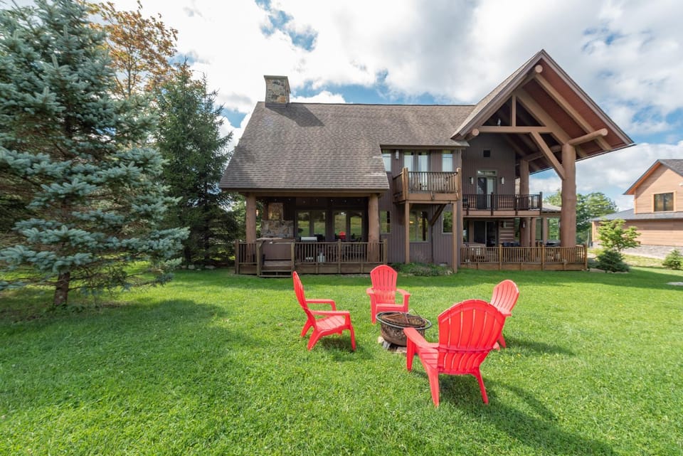 Between The Timbers by Railey Vacations House in Deep Creek Lake