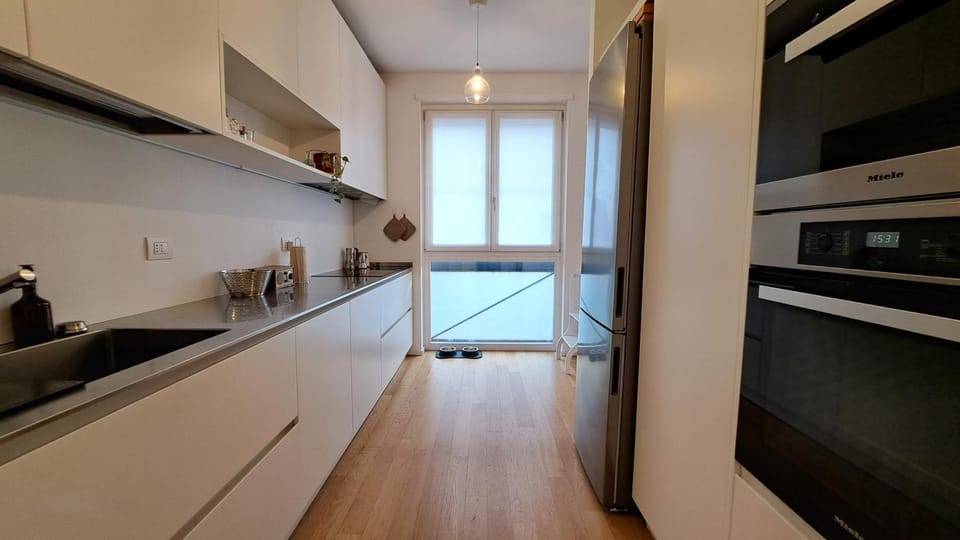 Kitchen or kitchenette, oven, kitchen, kitchen
