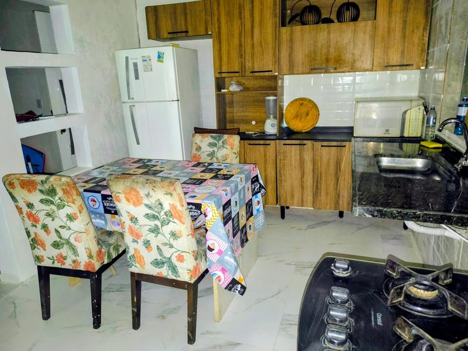 Kitchen or kitchenette, Dining area, oven, pet friendly, stove