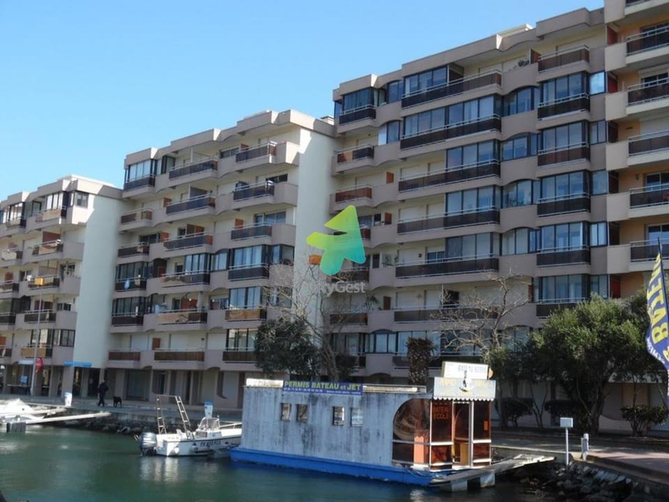 Marines du Soleil Deux-Pièces traversant 4MSOLC32 Apartment in Canet-en-Roussillon