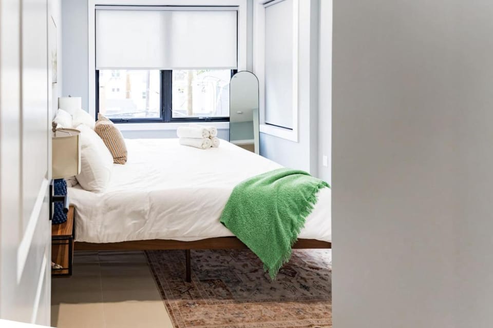 City Life-2 Bedrooms-Free Indoor Parking-20minNYC Apartment in North Bergen