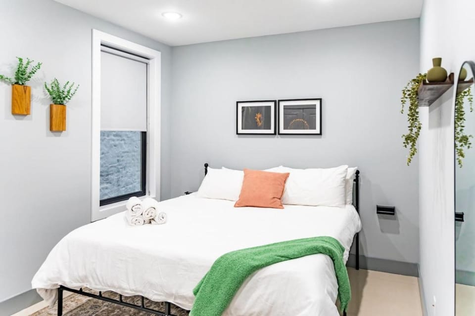 City Life-2 Bedrooms-Free Indoor Parking-20minNYC Apartment in North Bergen