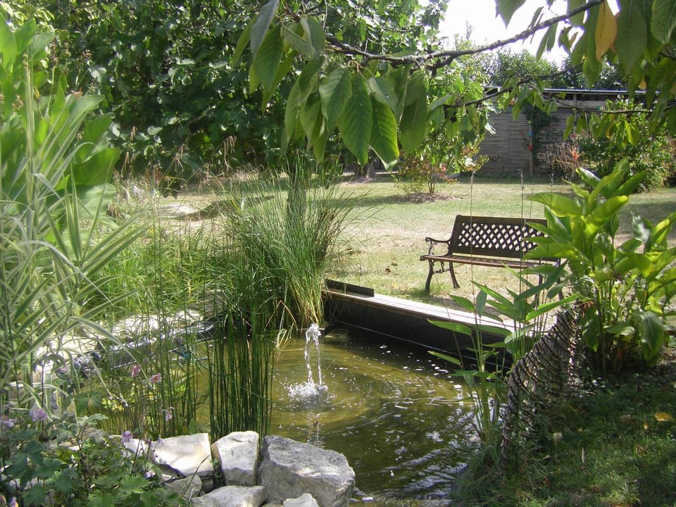 Au Fil de l'Eau Bed and Breakfast in Nouvelle-Aquitaine