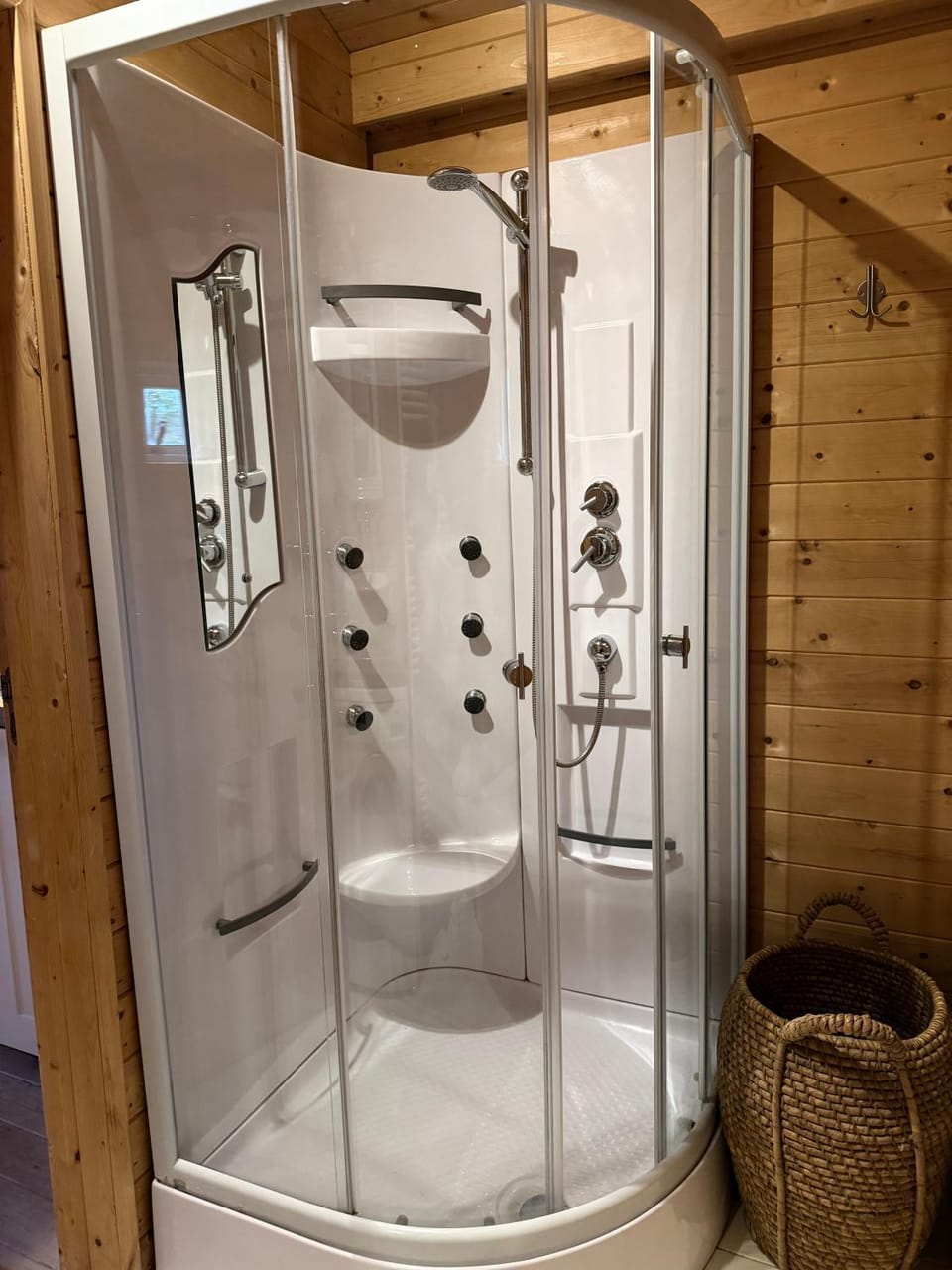 Houten familiehuisje Noordwijk met grote tuin Apartment in Noordwijkerhout