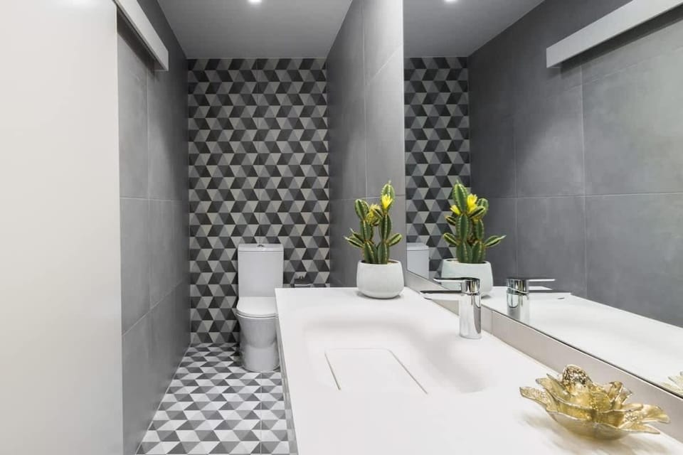 Charming Flat - Garage by Host Wise Apartment in Porto