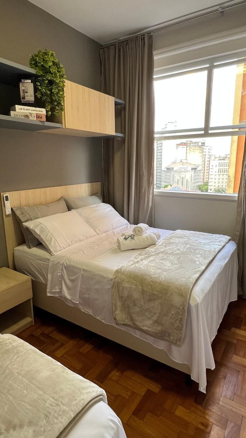 Apartamento Centro BH com 2 Quartos e Ar condicionado Apartment in Belo Horizonte
