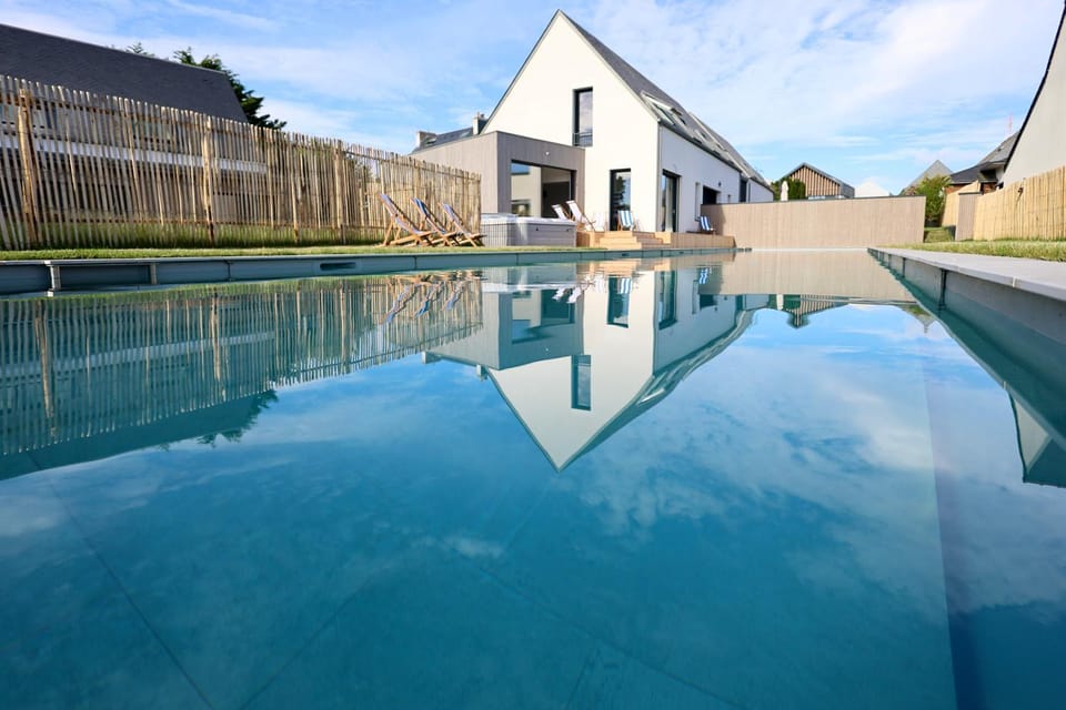 Pool view, Swimming pool