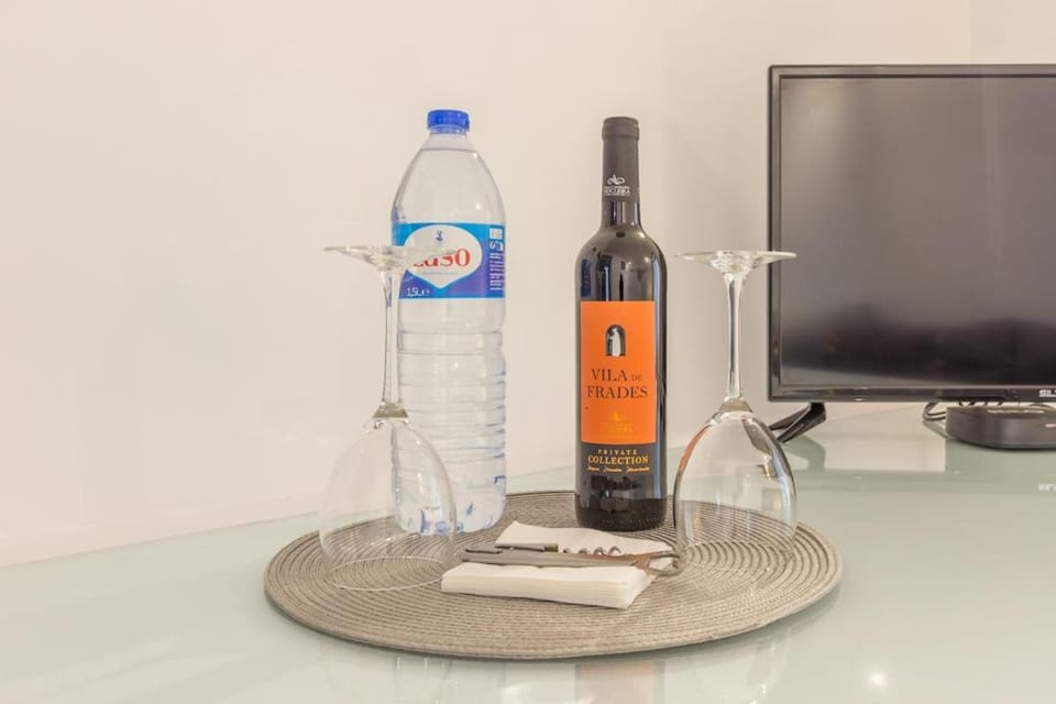 TV and multimedia, Living room, Alcoholic drinks