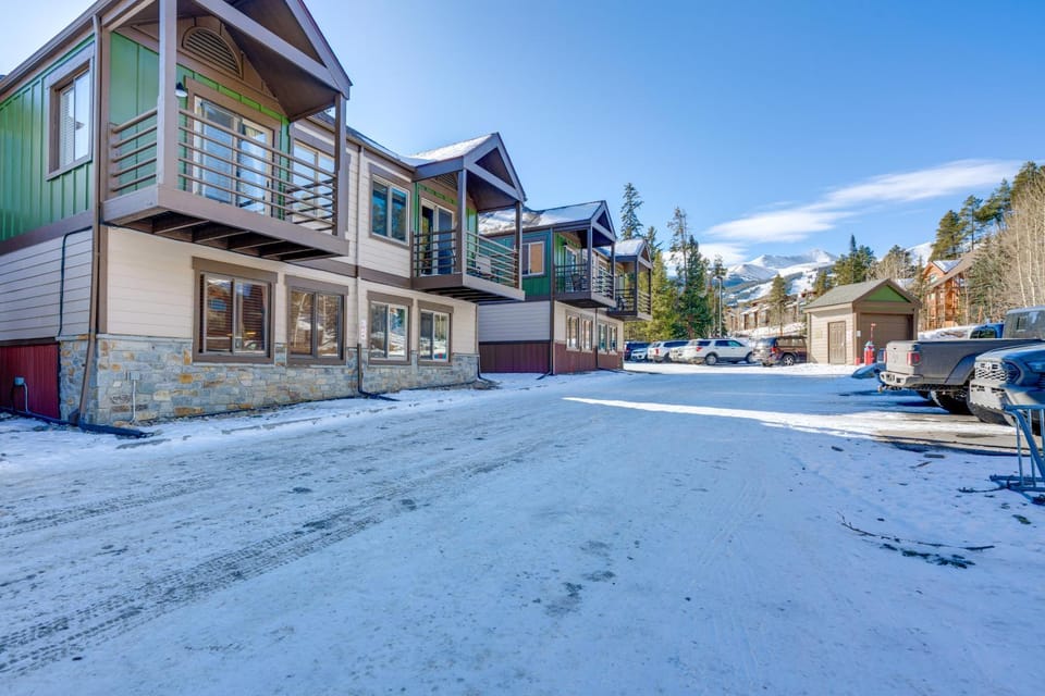 Steps to Dtwn! Skier’s Escape w/ Hot Tub in Breck House in Breckenridge