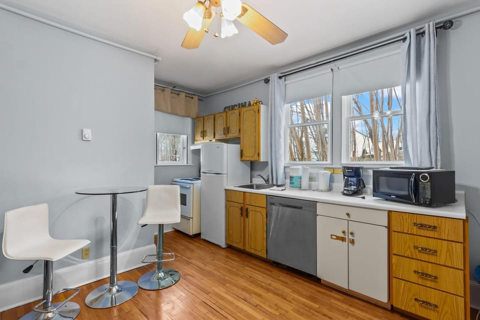 The Fogo Cozy 1BR Parking Wi-Fi Apartment in St Johns