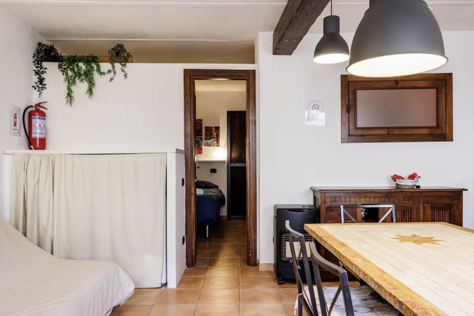 Bed, Kitchen or kitchenette, Living room, Photo of the whole room, Seating area, Dining area, Bedroom