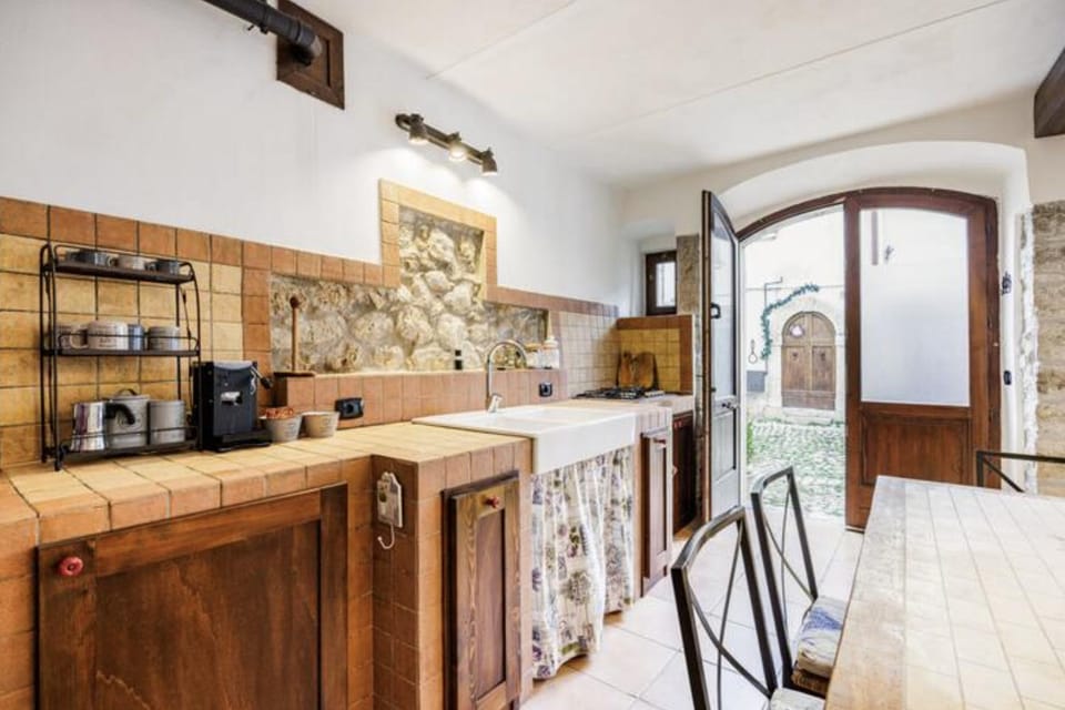 Coffee/tea facilities, Kitchen or kitchenette, Dining area, minibar, pet friendly, stove, toaster
