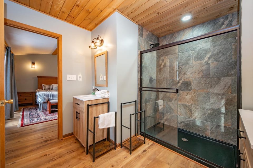 The Bonanza House in Deep Creek Lake