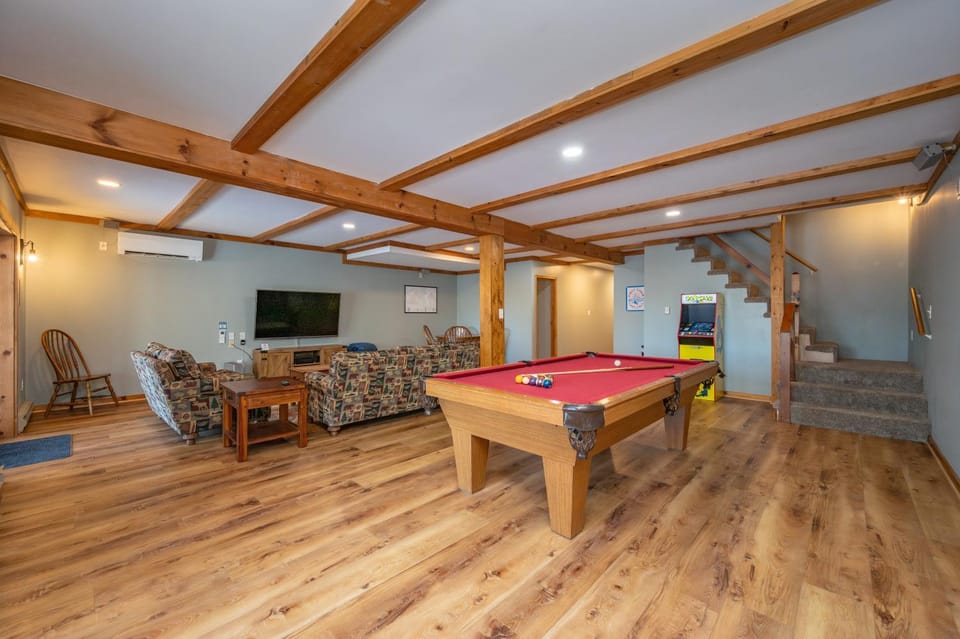 The Bonanza House in Deep Creek Lake