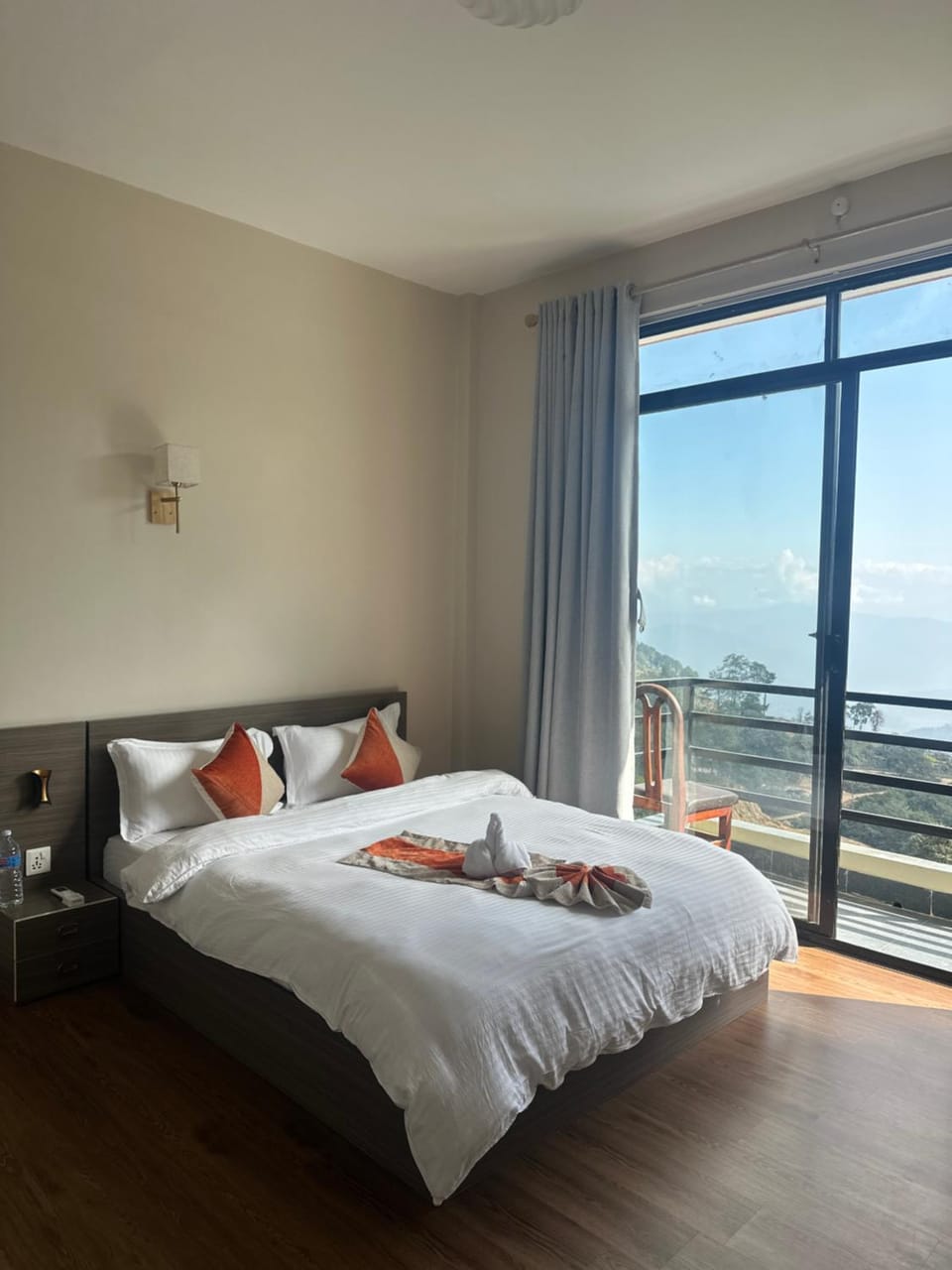 Bedroom, towels