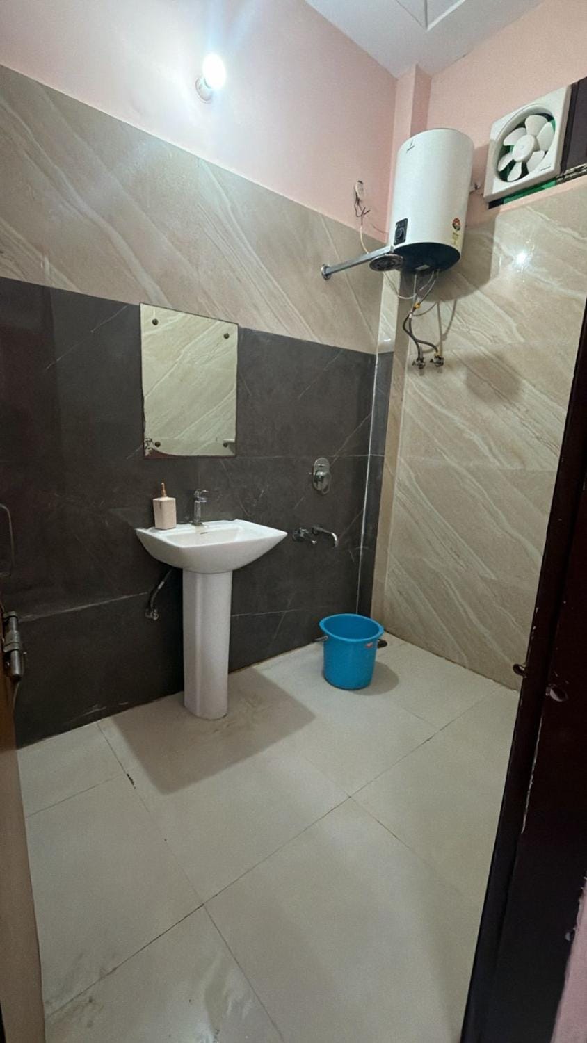 Amrit Guest House Bed and Breakfast in Uttar Pradesh