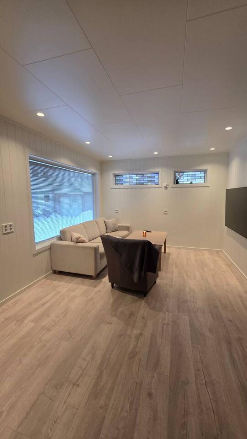 Arctic Nine - Room nr 1 - Central room on the island House in Tromso