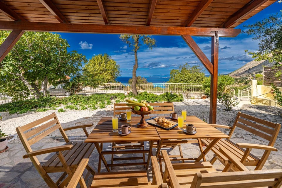 Garden, Dining area