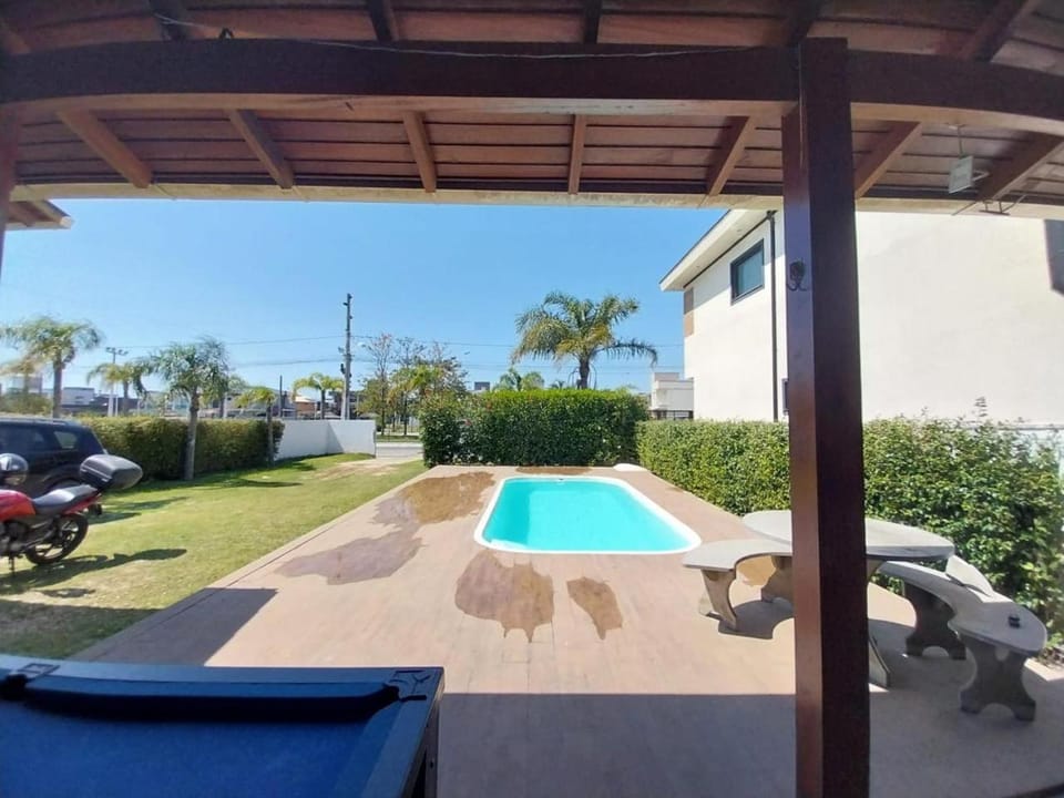 Casa de 2 quartos, com piscina, Rio Vermelho House in Florianopolis