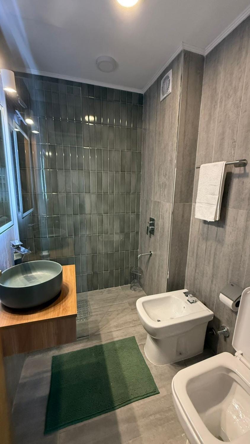 Shower, Toilet, Bathroom, bidet