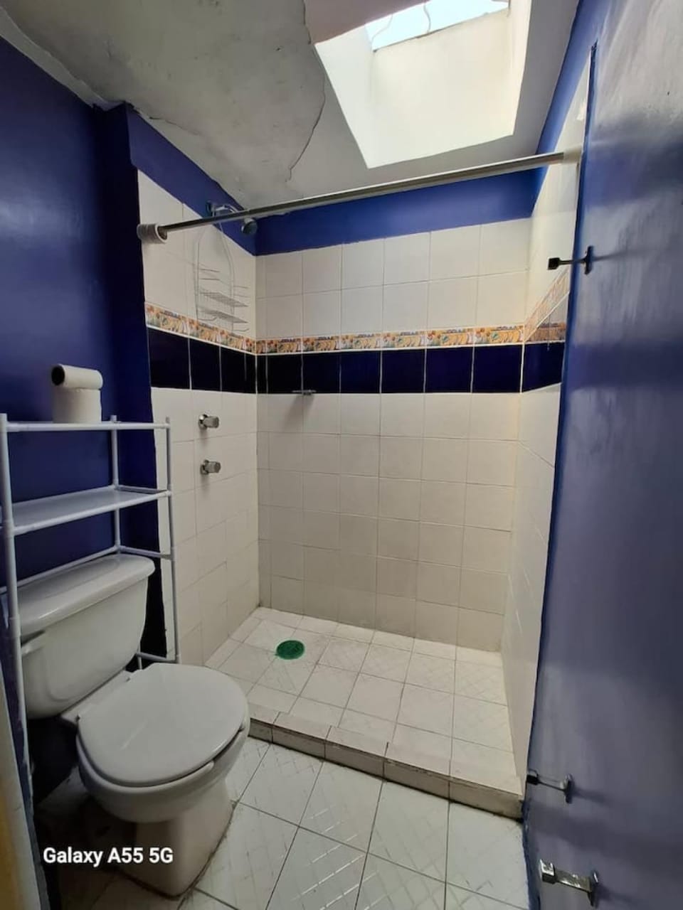 8 beds, 2 baths, across from Mercado Libre House in State of Mexico