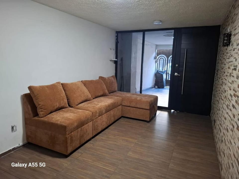Casa 3 recs, 7 camas, Cerca Mercado Libre House in State of Mexico