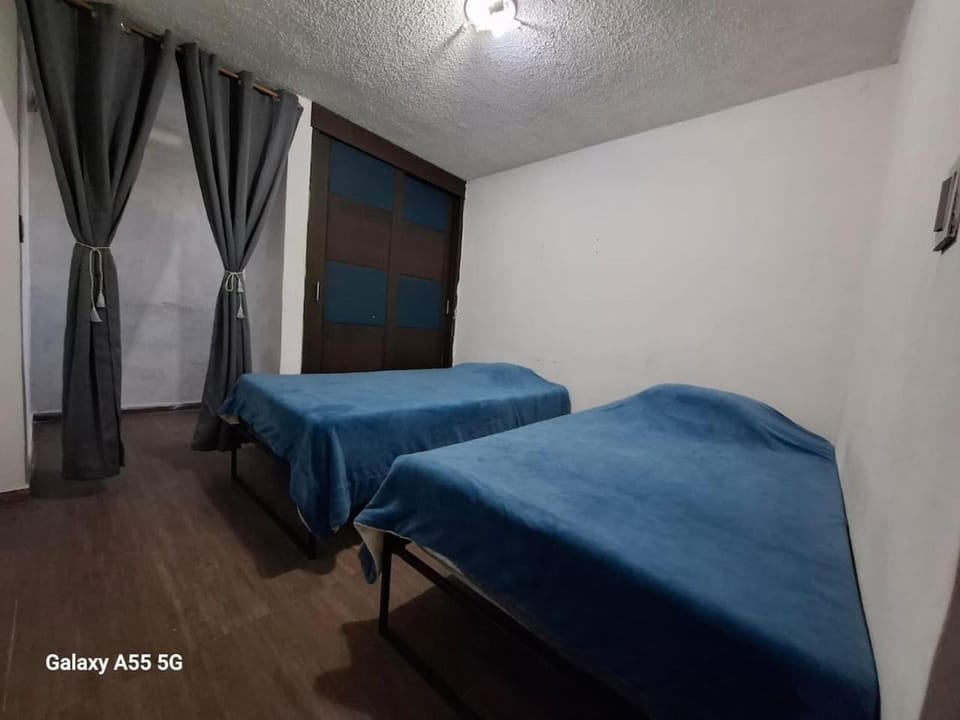 Casa 3 recs, 7 camas, Cerca Mercado Libre House in State of Mexico