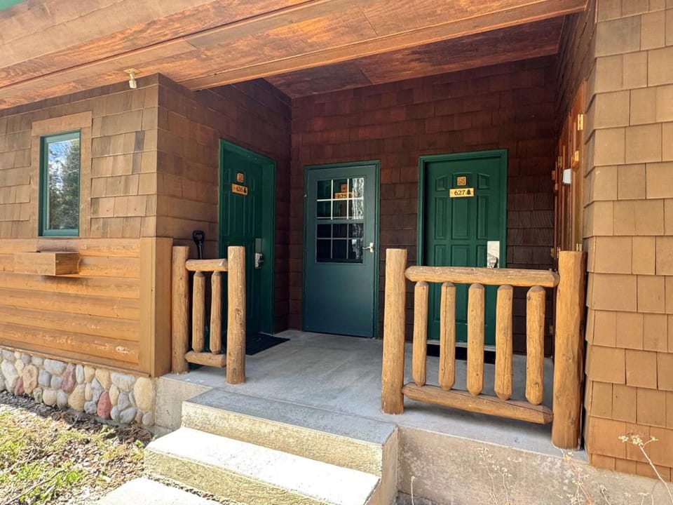 Large 5BR Ski-In/Ski-Out | Sauna | Sleeps 12 House in Lutsen