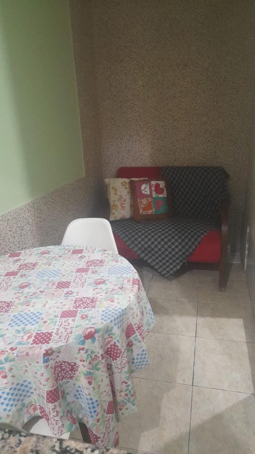 Casa com quintal privativo próximo a praia central House in State of Rio de Janeiro