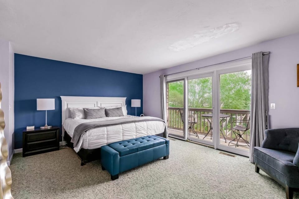 Bed, Bedroom