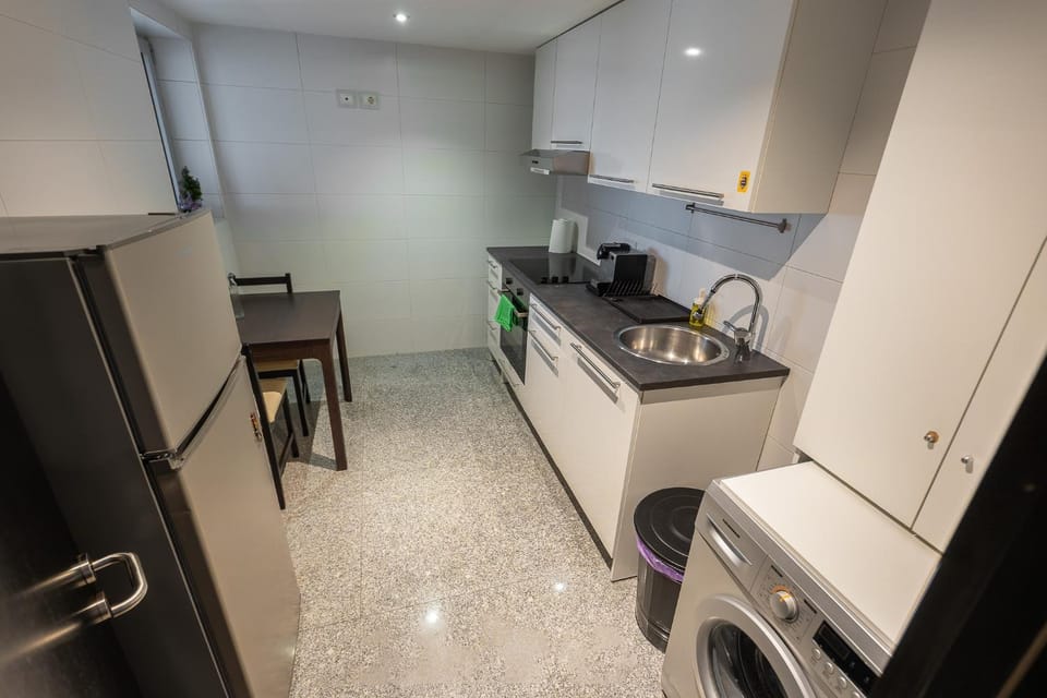 Triumphal Arch Flat & Parking Apartment in Bucharest
